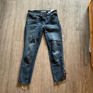 Levis Embroidered 711 Skinny Jean